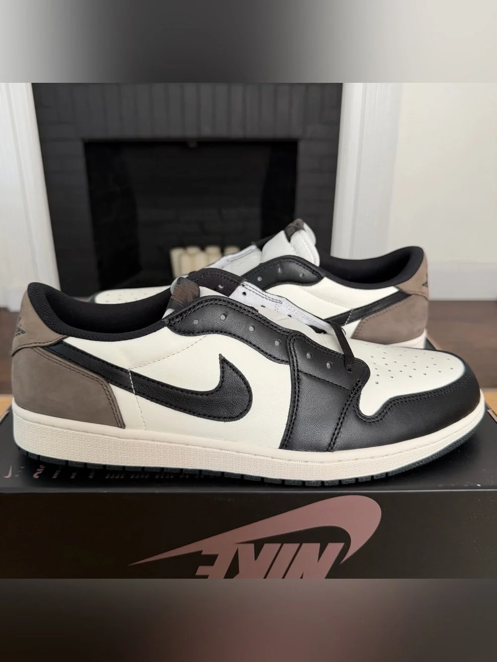 Air Jordan 1 Retro Low “Mocha” - Mens Size 15 - (CZ0790-102)